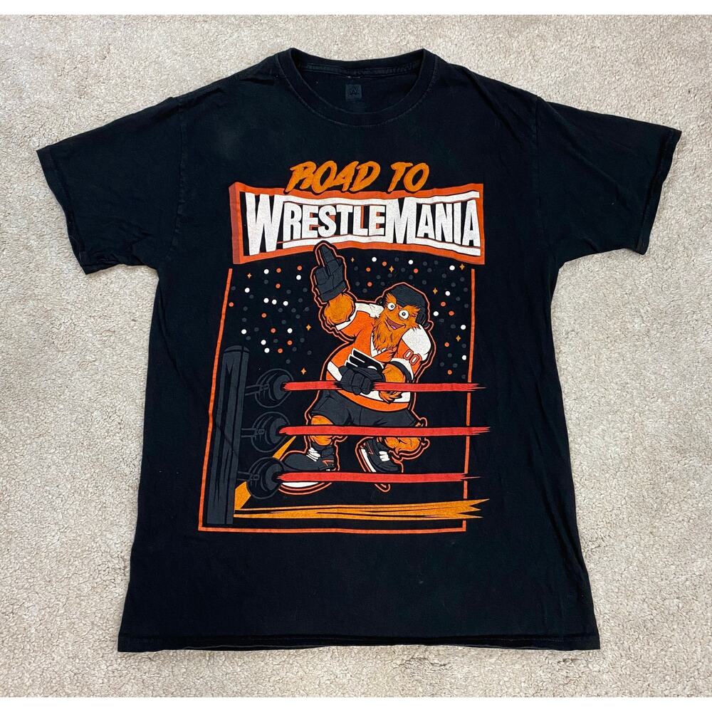 WWE Road To Wrestlemania 2019 Philadelphia Gritty Graphic T-Shirt Size M